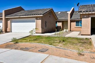 3886 S Brianna Dr in Yuma, AZ - Building Photo - Building Photo