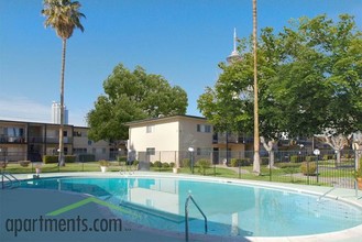 Park Arms Apartments in Las Vegas, NV - Building Photo - Building Photo