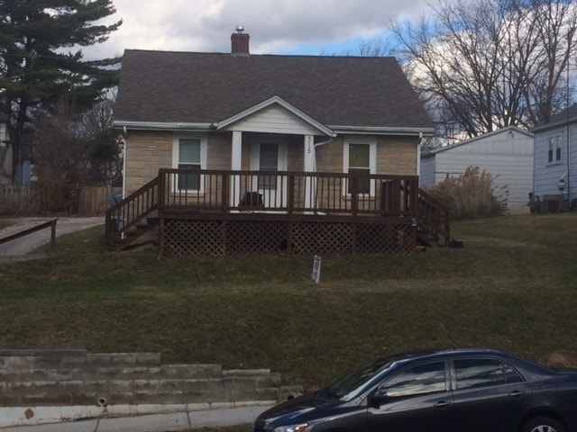 property at 315 E 15th St