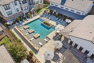 Overlook Ranch in Fort Worth, TX - Building Photo