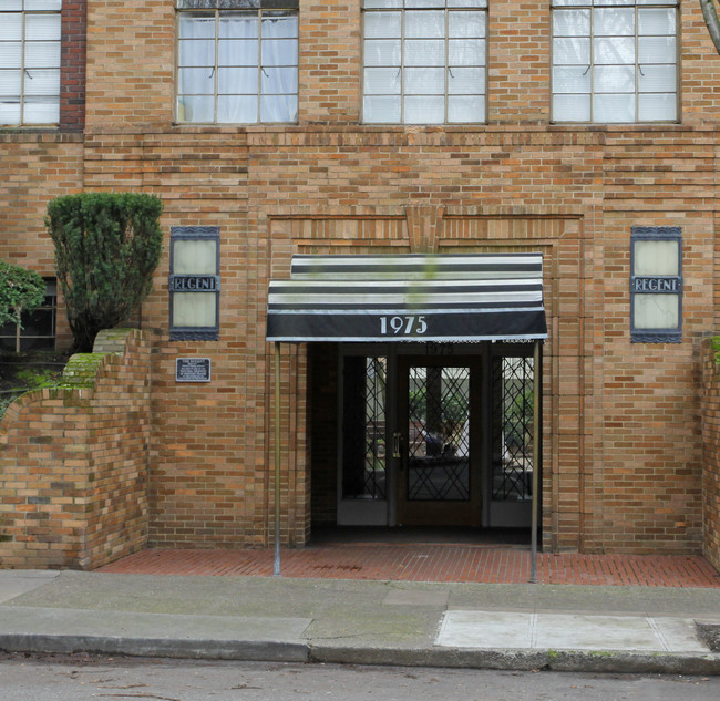 Regent Apartments in Portland, OR - Foto de edificio - Building Photo