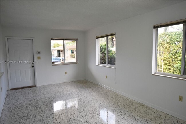1532 SW 23rd St in Miami, FL - Building Photo - Building Photo