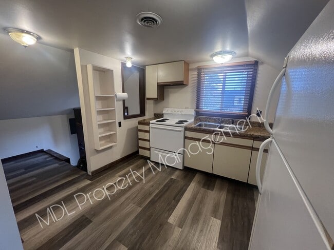 property at 917 Marsac St