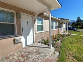 2551 N Lincoln St, Unit 2553 in Burbank, CA - Building Photo