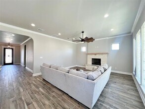 101 Hearthstone Ct in Weatherford, TX - Building Photo - Building Photo