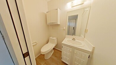 5144 Tennis Ct Cir in Tampa, FL - Building Photo - Building Photo