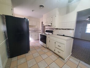 1606 Gibson St in Fayetteville, NC - Building Photo - Building Photo