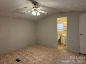 6226 Glenn Teague Rd in Charlotte, NC - Foto de edificio - Building Photo