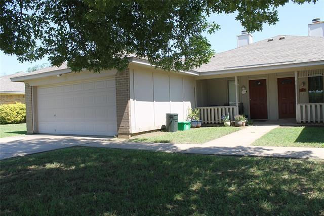 305 E Vine St in Keller, TX - Building Photo