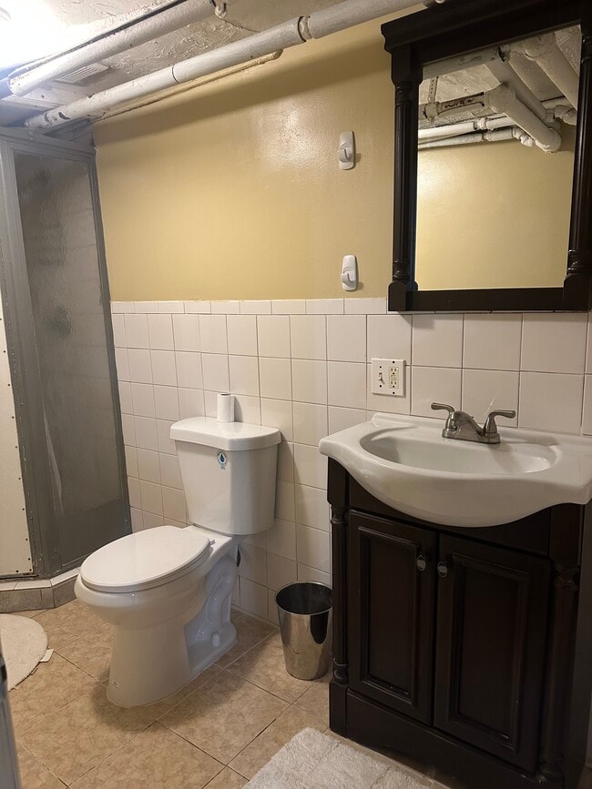 113 W Sidney Ave, Unit Shared Kitchen n bath