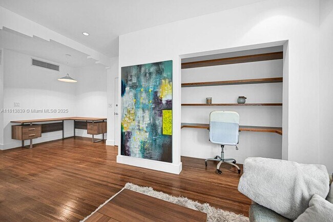 1751 James Ave in Miami Beach, FL - Building Photo - Building Photo