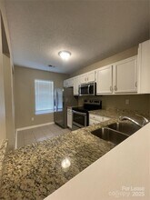 6400 Windsor Gate Ln in Charlotte, NC - Building Photo - Building Photo