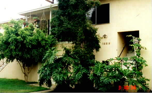 12518-12524 1/2 Venice Blvd in Los Angeles, CA - Building Photo - Building Photo