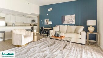 6415 21st Ave W, Unit 508 in Bradenton, FL - Building Photo