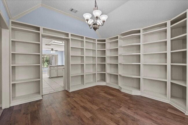 property at 2422 Fairwind Dr