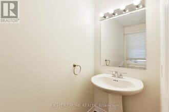 348 Gallantry Way in Ottawa, ON - Building Photo - Building Photo