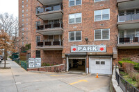 The Continental in Forest Hills, NY - Foto de edificio - Building Photo