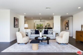 3819 Sunswept Dr in Los Angeles, CA - Building Photo - Building Photo