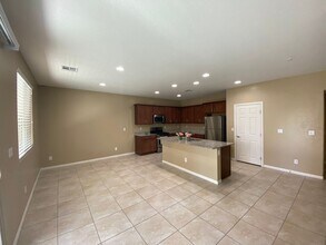 5220 Mountain Garland Ln in North Las Vegas, NV - Building Photo - Building Photo