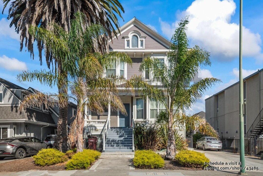 1128 Adeline St in Oakland, CA - Building Photo