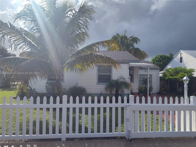 property at 310 SW 1st Ave