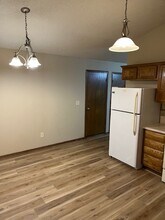 3823 N Pepper Ridge St in Wichita, KS - Foto de edificio - Building Photo