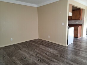 16470 E 9 Mile Rd in Eastpointe, MI - Building Photo - Building Photo