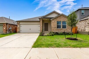 2000 Gilmer Wy in Leander, TX - Building Photo