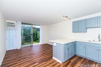1555 Pohaku St in Honolulu, HI - Building Photo - Building Photo