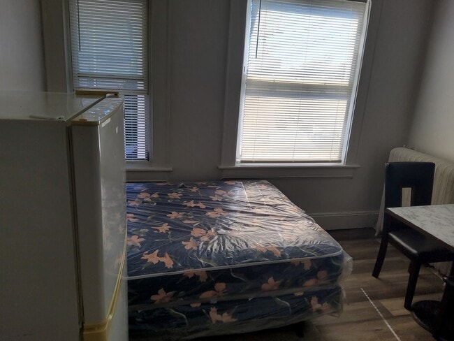 Vine Street Apartments in Bridgeport, CT - Building Photo - Building Photo