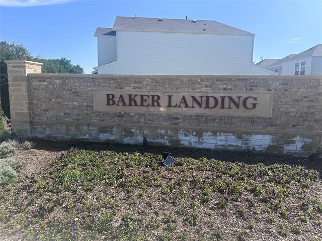 7067 Cypress Dr in Richland Hills, TX - Foto de edificio - Building Photo