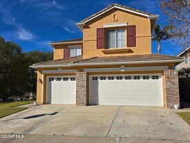 569 Camino Agua Dulce in Thousand Oaks, CA - Building Photo