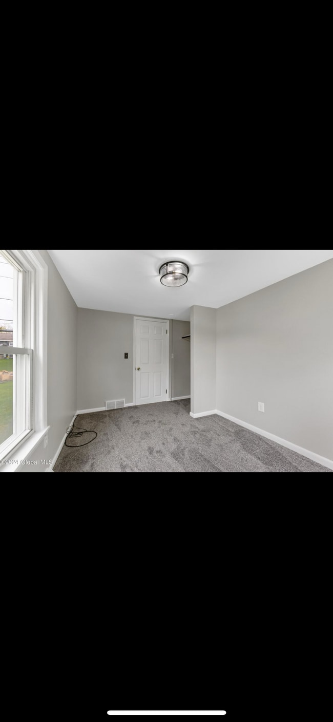 146 Forts Ferry Rd
