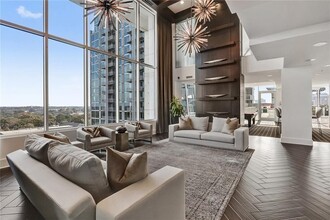 855 Peachtree St NE in Atlanta, GA - Foto de edificio - Building Photo