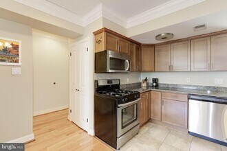 1034 6th St NE in Washington, DC - Building Photo - Building Photo