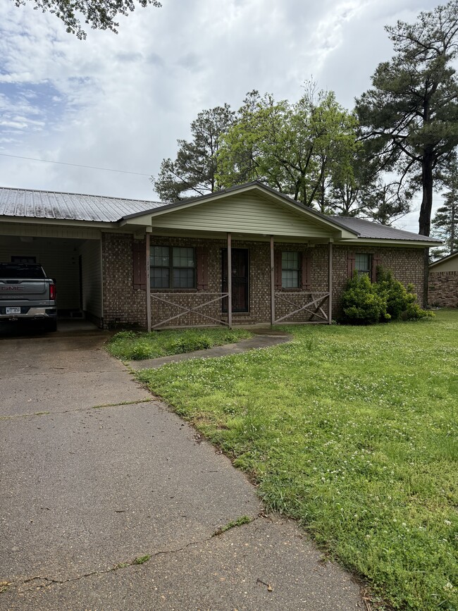 111 Ada in Wynne, AR - Building Photo - Building Photo