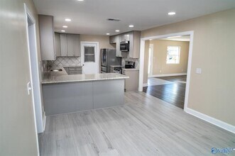 10103 Dunbarton Dr SE in Huntsville, AL - Building Photo - Building Photo
