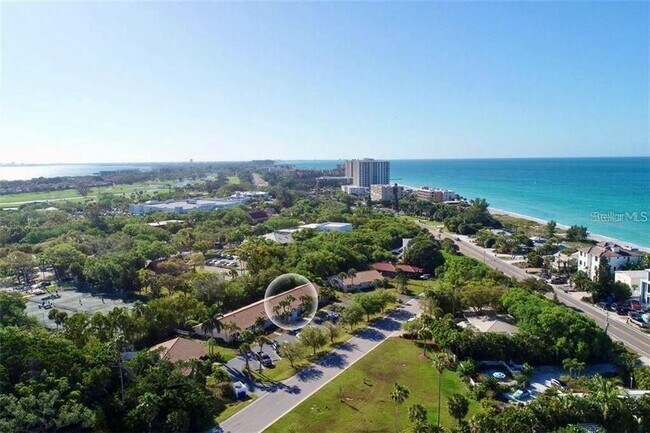 540 Neptune Ave in Longboat Key, FL - Building Photo - Building Photo