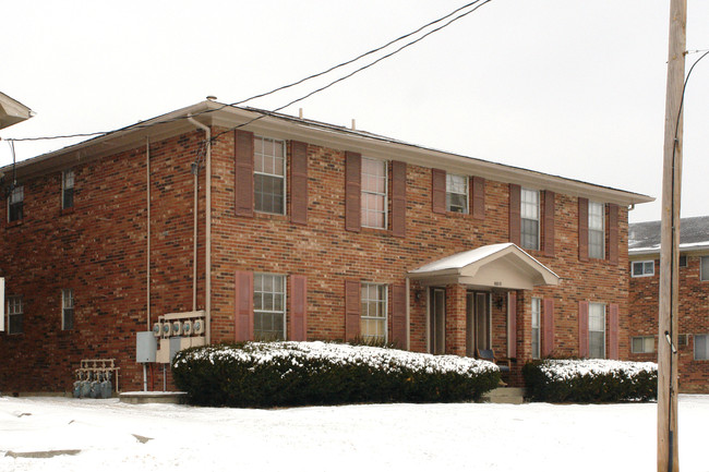 4808 Saddlebrook Ln in Louisville, KY - Building Photo - Building Photo