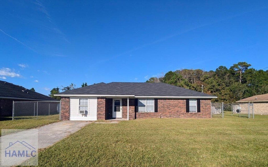 971 Yale Ct in Hinesville, GA - Building Photo