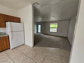 626 SE 13th Ct in Cape Coral, FL - Building Photo - Building Photo