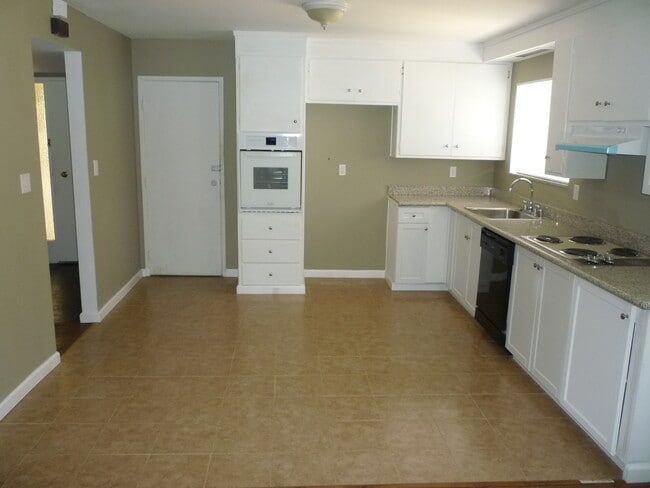 1857 Landana Dr in Concord, CA - Building Photo - Building Photo