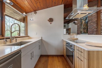 237 Stoney Gate in Carlisle, MA - Foto de edificio - Building Photo