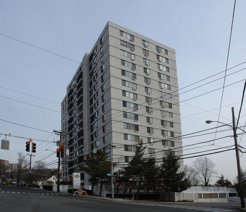 One Strawberrry Hill Condos in Stamford, CT - Foto de edificio