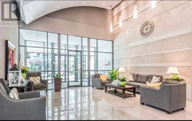 18 Spring Garden Ave in Toronto, ON - Building Photo - Building Photo