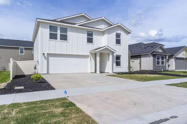 6750 W Yoke St in Meridian, ID - Foto de edificio - Building Photo