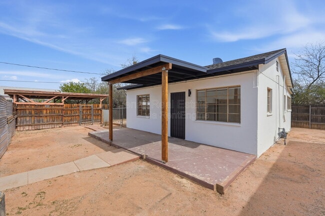 1432 N Columbus Blvd in Tucson, AZ - Building Photo - Building Photo