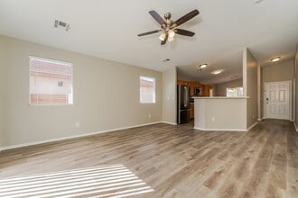 4833 River Splash Ave in Las Vegas, NV - Building Photo - Building Photo