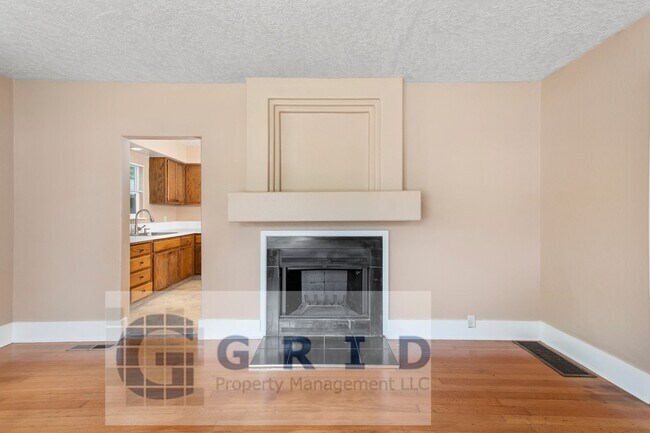 property at 8316 SE Raymond Ct