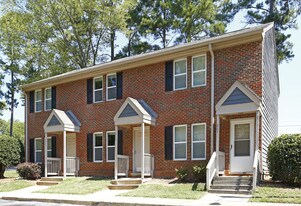 Forest Edge Townhomes in Raleigh, NC - Building Photo